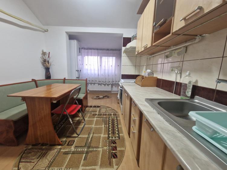 Navodari (Sud)- 2 camere decomandate 54mp, mobilat-utilat, 55.000euro