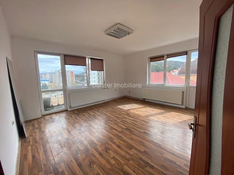 spatii servicii zona centrala