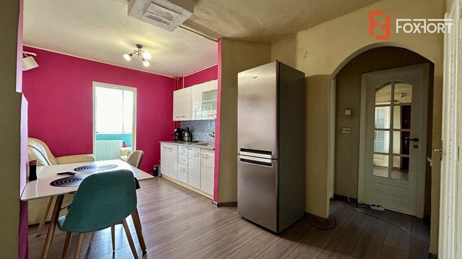 Apartament cu 2 camere, etaj 3 - zona Lipovei
