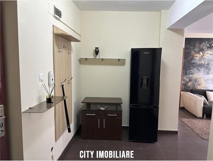 Apartament 3 camere, bloc nou, parcare, zona Semicentrală.