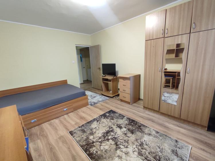 Apartament 2 camere, strada Bacinschi