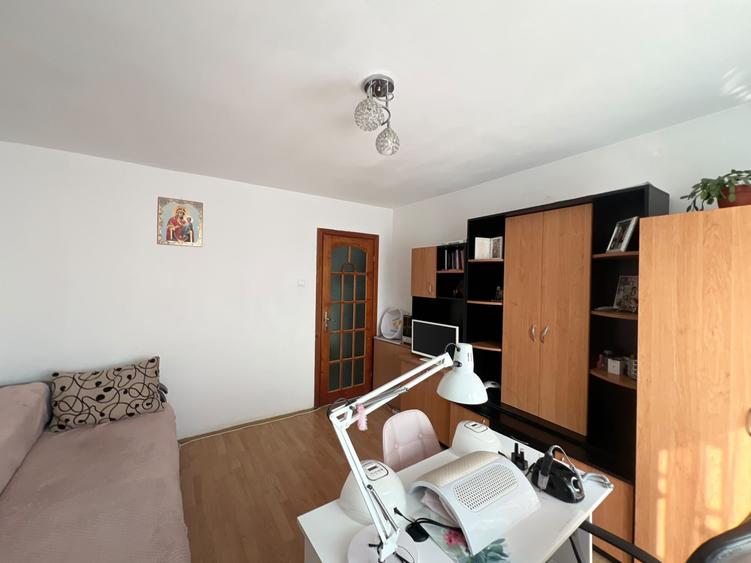 Apartament 2 camere, decomandat, 41 mp utili, etaj 2 - zona Garii