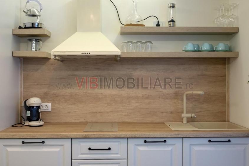 Titanic White, apartament lux, vedere frontala la mare