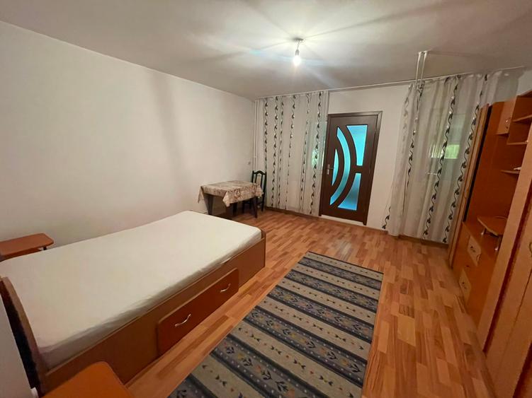 Apartament cu 1 camera decomandat, zona Dacia