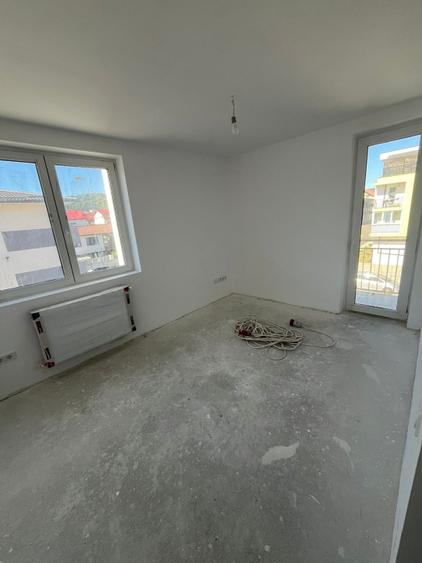Apartament 3 camere 61mp! Semifinisat! Cu CF! Zona Profi Str. Eroilor!
