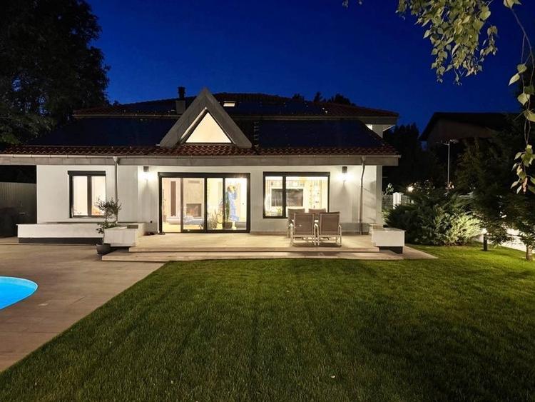 Vila de lux, stil contemporan - IANCU NICOLAE