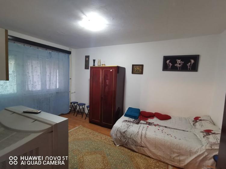 Girocului 1 camera 200 euro