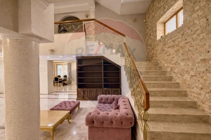 Vila / Casa de lux de vanzare 1000mp teren Str. Primaverii Constanta