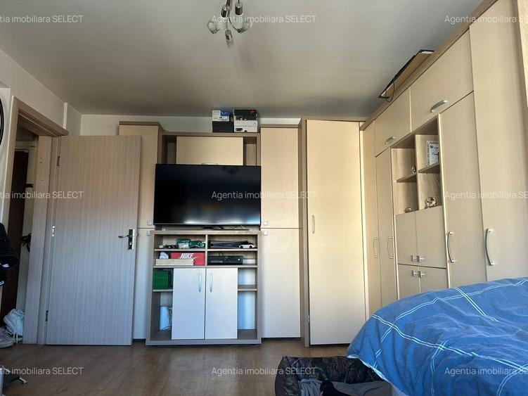 Mobilat, utilat ,Apartament cu 3 camere, Centru Nou