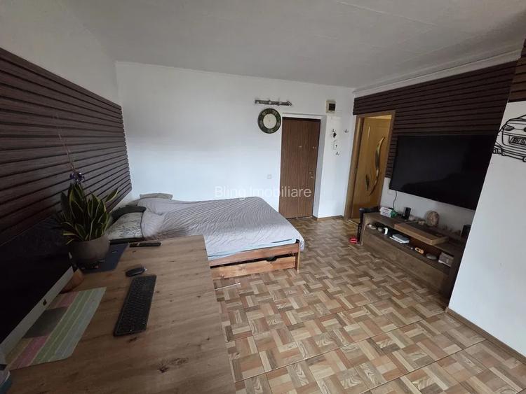 Apartament cu o camera, 34 mp, parcare, balcon, zona Florilor - 2