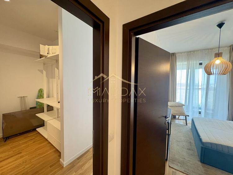 APARTAMENT de LUX cu 3 CAMERE cu Terasa si loc de parcare