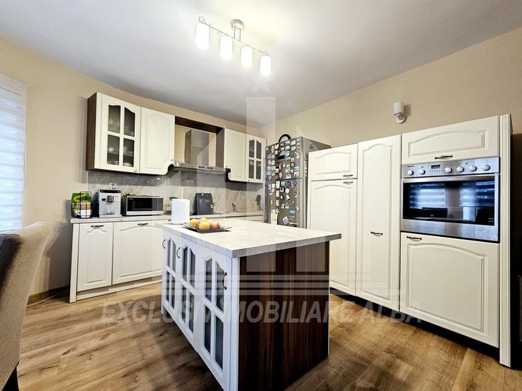 Casa individuala | 238 mp | 6 camere | Cetate