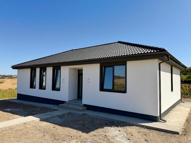 Casă nouă 3 dormitoare , 2 Băi  | View superb
