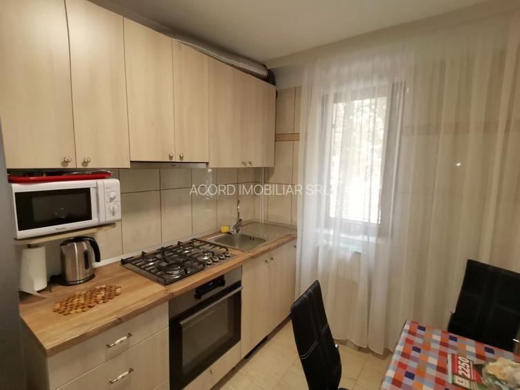 3 camere de inchiriat Tomis II - 14