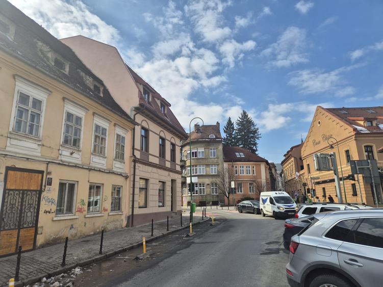 Vanzare apartament 2 camere in casa Centrul Istoric la 2 min de Piata Sfatului