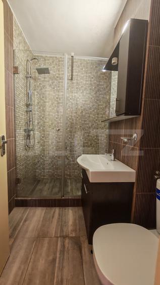 Apartament 3 camere decomandat, etaj intermediar, zona Magheru