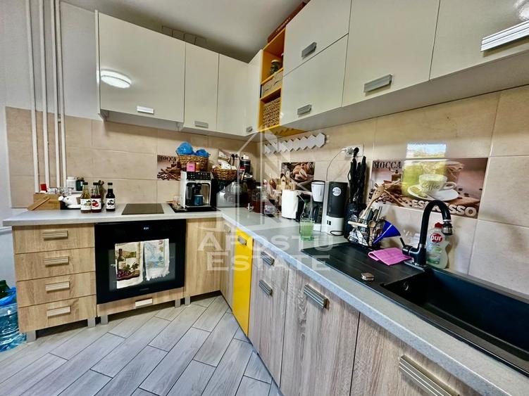 Apartament cu 3 camere, de vanzare, etaj intermediar, zona Soarelui