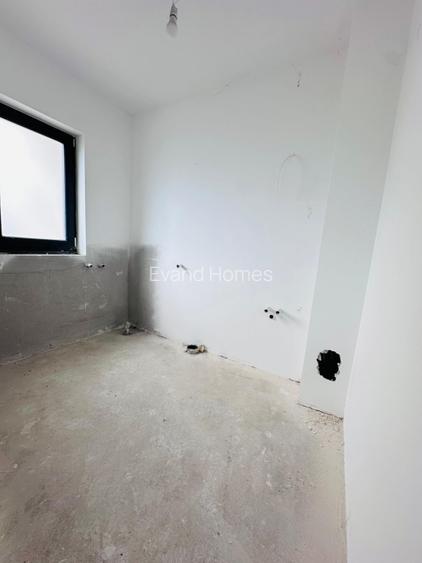 Duplex despartit prin camera tehnica- 4 camere si 3 bai - Urseni - 13