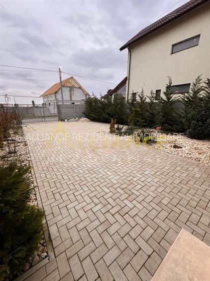 Popesti Leordeni-Vila P+1 - 4 camere - 3 bai- curte 566 mp - 3