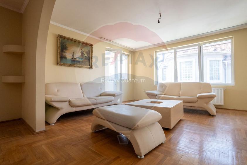 De vânzare Casă spațioasă cu teren 1.000 mp Beverly Hills, Sanmartin - 9