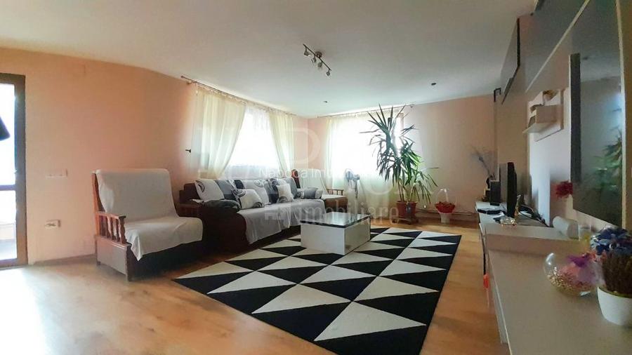 Casa 6 camere de vanzare in Floresti - 2