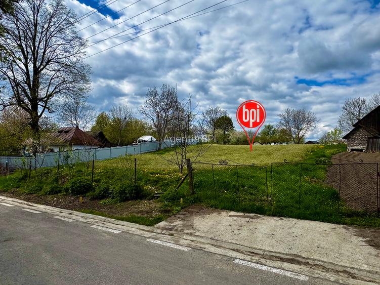 SE VINDE Gospodarie traditionala + Teren construibil cu bransamente la utilitati - 3