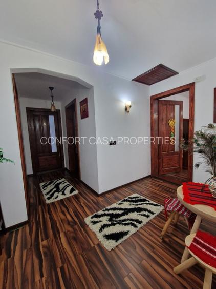 Complex Turistic - 900 mp utili -  teren 3000 mp - Piscina - zona turistica - 22