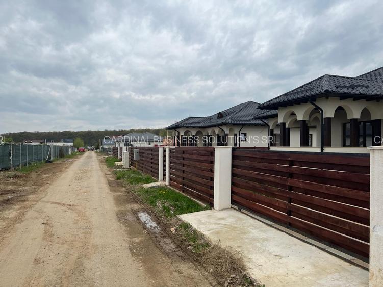 Ciolpani - spre Izvorani, str.Mihail Manolescu- 1500 mp - 4