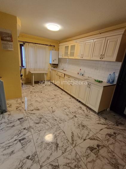 2 camere decomandat Renovat -Far - parter - 9