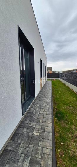 Case de vanzare langa padure la 5 min de Edeland. - 3