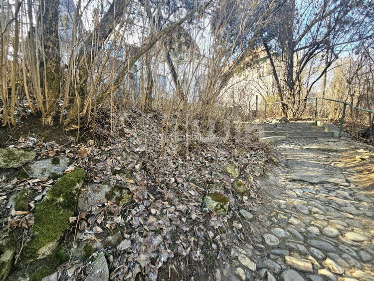 Conac istoric 12 camere | 514mp util | Teren 1440mp | Semicentral - 3