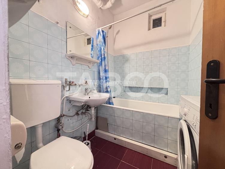 De vanzare apartament 3 camere decomandate Piata Abator Orientare sud - 5