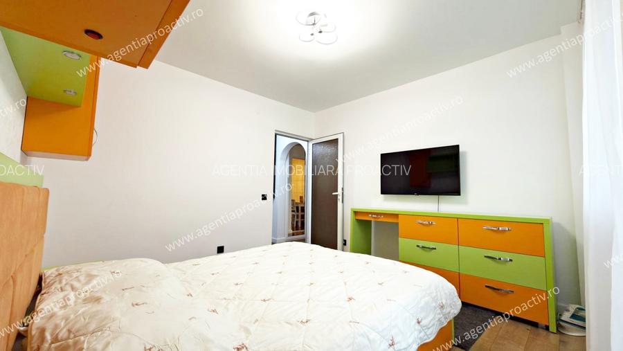 Apartament cu 2 camere, situat la etajul 1, in Micro 20. - 4