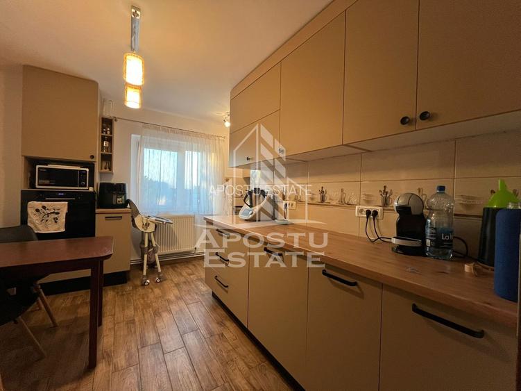 Apartament 4 camere, 2 bai, 2 balcoane,centrala proprie, etajul 2 - 12