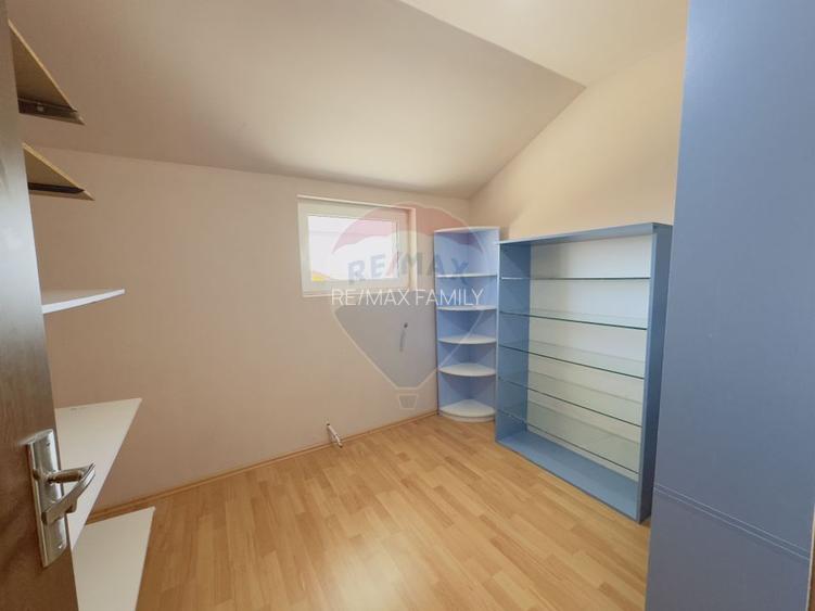 Casă cu 5 camere de vânzare Cartier Orizont 2 Paleu zona Metropolitana - 18