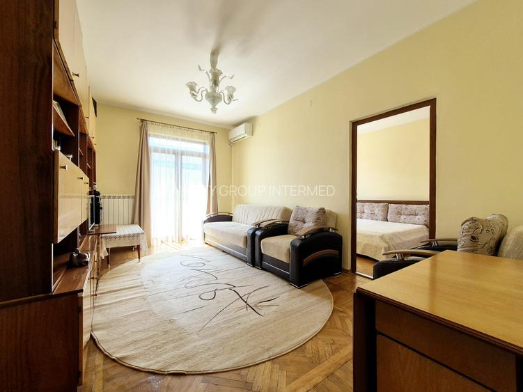 Piata Ovidiu-Comandamentul Marinei-apartament cu farmec aparte si vedere la mare - 2