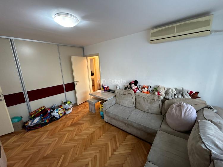 Titan Ozana 3 Camere Parter 63 Mp Bloc 1970 Reabilitat 15 Min Metrou - 3