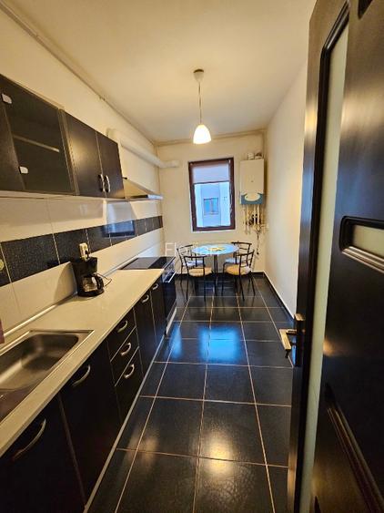 Privat închiriez garsoniera dubla  - 2