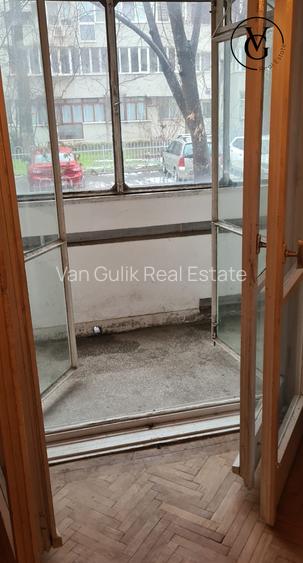 Apartament 3 camere Titan - Metrou 10 min - 12