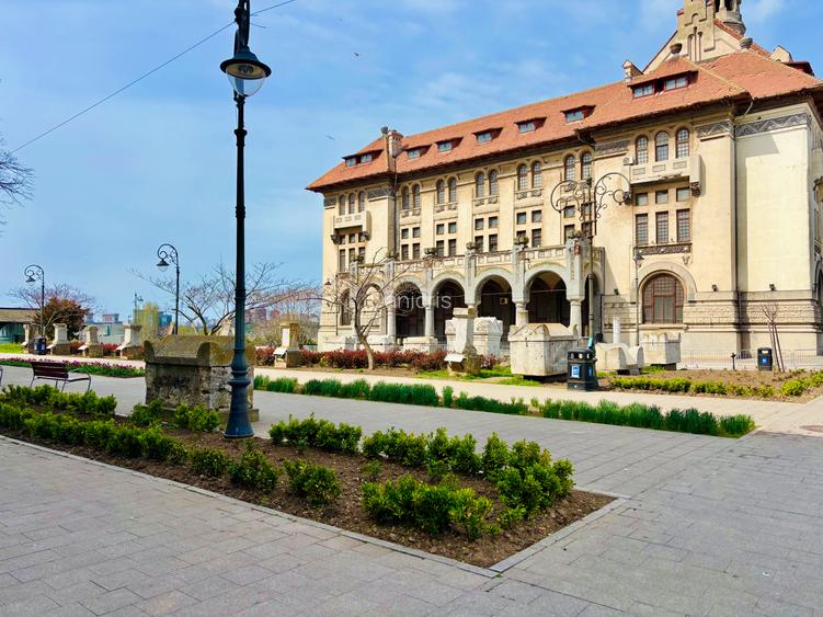 Apartament cu 2 camere de închiriat | Vedere către Piața Ovidiu - 2