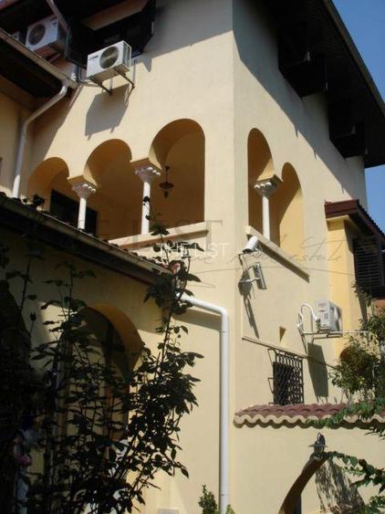 De Inchiriat | Vila cu arhitectura speciala | Piata Aviatorilor - 3