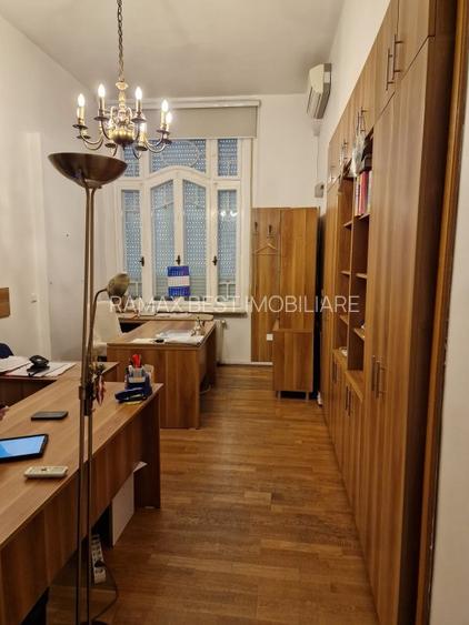 Piata Unirii, Mitropolie, 10 minute metrou, vila deosebita, strada Profesorilor, - 27