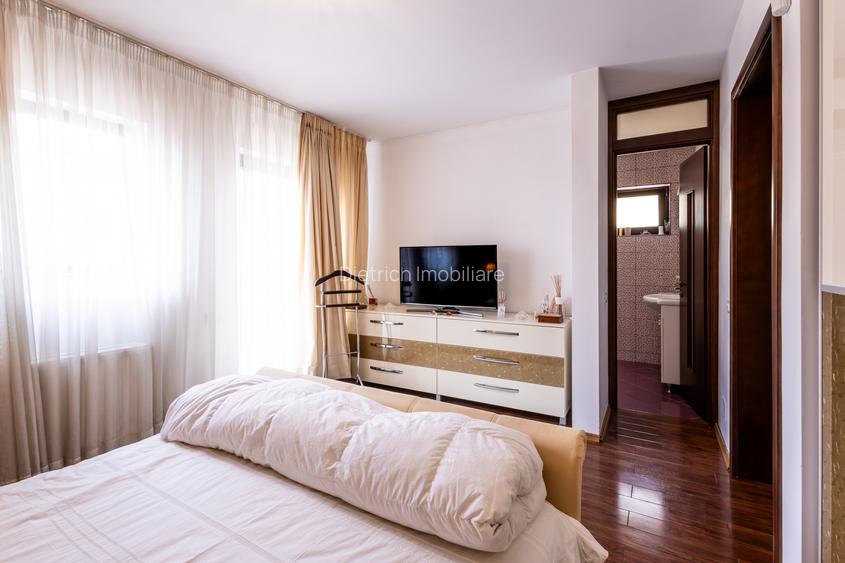 De vânzare | Casă individuală P+1+M | Teren 400 mp - 12