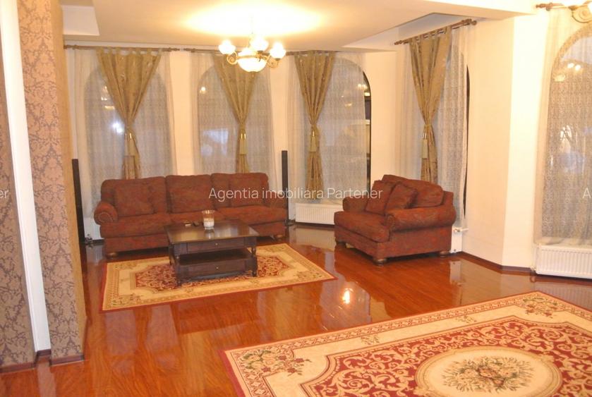 Casa cu arhitectura si finisaje deosebite, zona Trivale, teren 750mp, piscina - 5