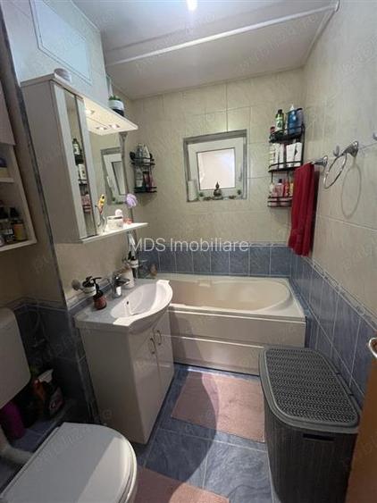 Decomandat la etajul 1 cu 2 balcoane in bloc anvelopat - 3