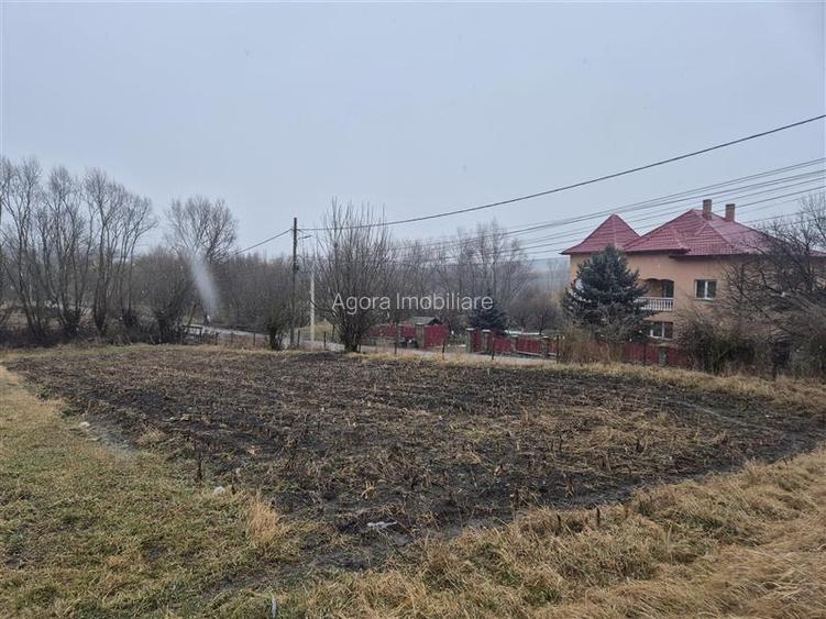 Teren 2300 mp cu casa batraneasca Liteni, Moara - central - 3