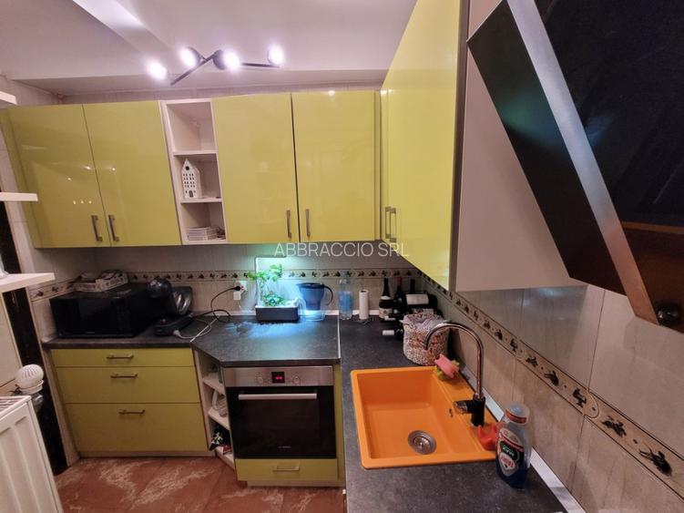 3 Cam Bd Corneliu Coposu la OMV - 12