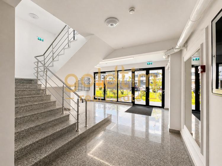 LUX / MOBILAT UTILAT / BALCON GENEROS / LOC DE PARCARE - 18