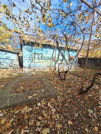 Casă bătrânească de vânzare – Comănești, cartier Straja  la  5 minute de oraș - 4