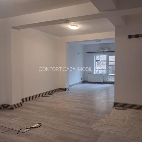 Vila individuala 370 mp + teren 180 mp, Calea Calarasilor - P-ta Muncii - 14